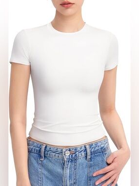 White Double-Lined Crew Neck Short Sleeve Top XL. Never Worn.